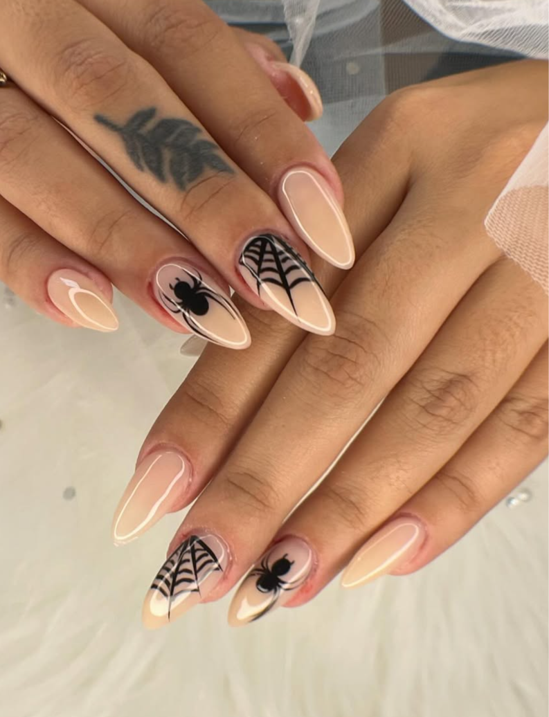 Builder gel nude con nail art araña halloween — gel overlay Cape Coral Florida